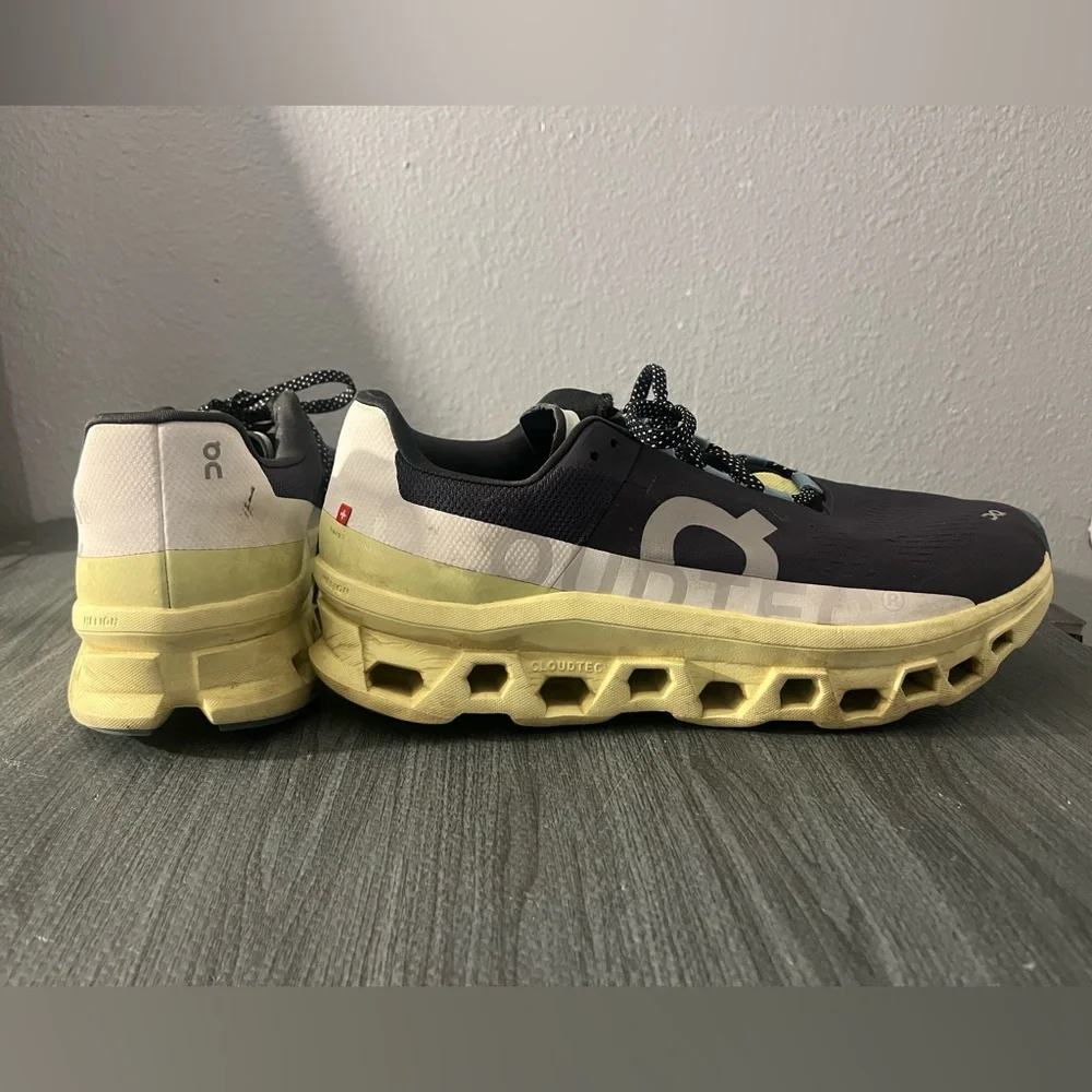 ON Running Black and Yellow Sneakers - Picture 4 of 6